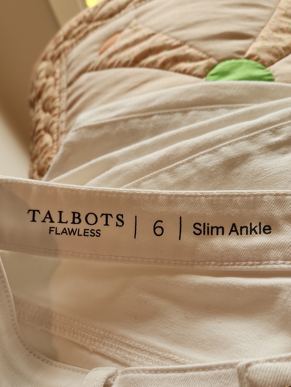 Slim Ankle Women’s Jeans in White - Picture 3 of 3